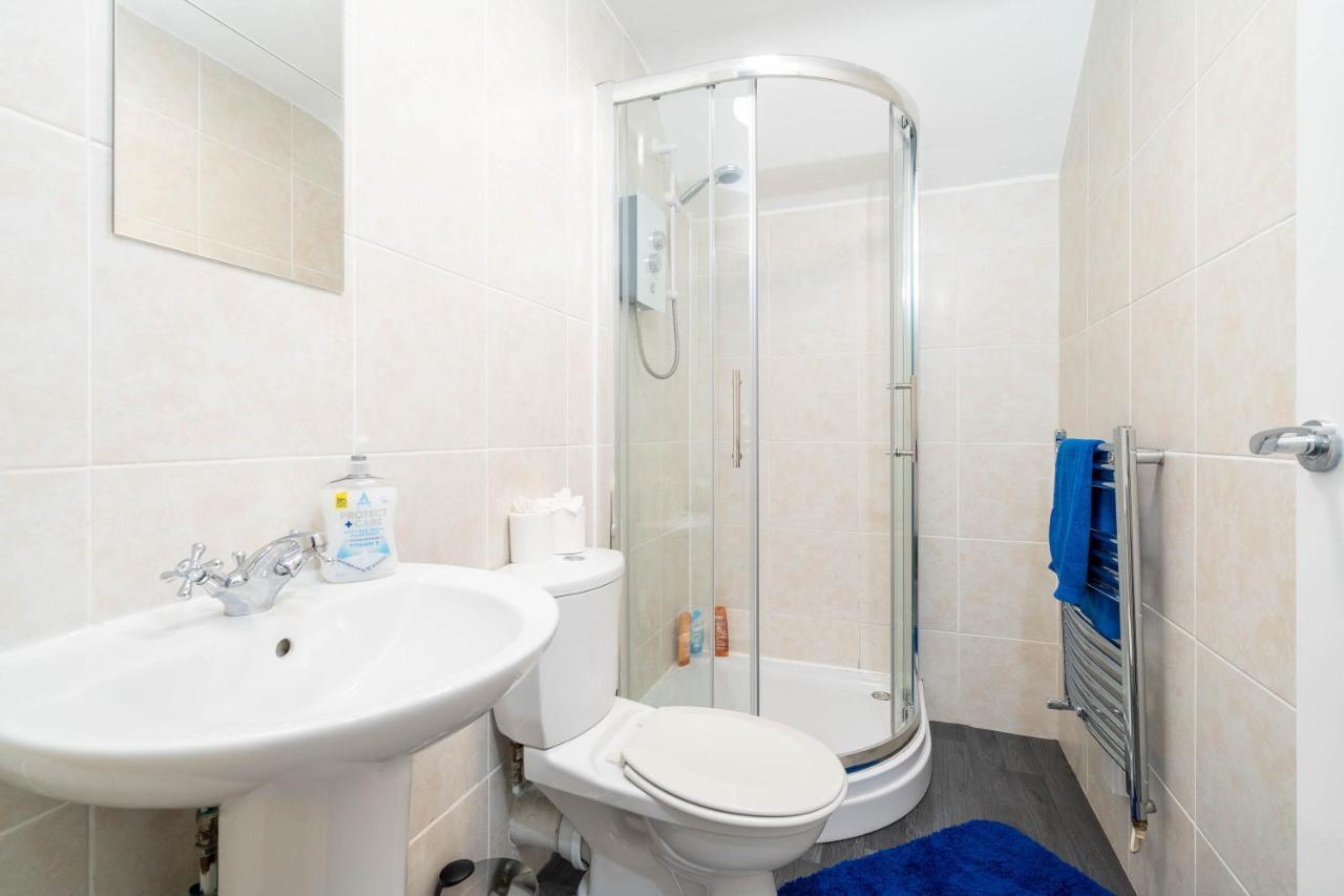 Three Bedroom Apartment- One Choice Stays Serviced Accommodation- Jewellery Quarter Бирмингем Экстерьер фото