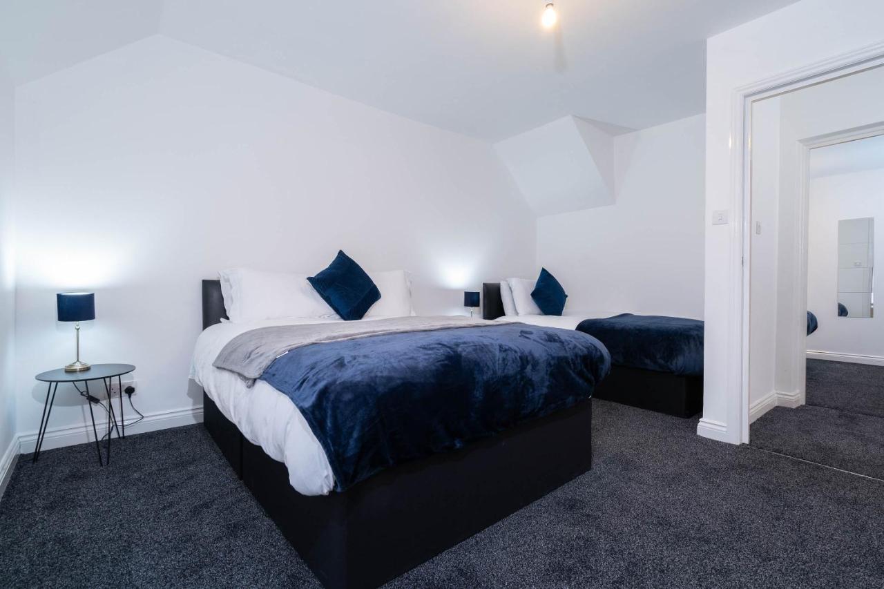 Three Bedroom Apartment- One Choice Stays Serviced Accommodation- Jewellery Quarter Бирмингем Экстерьер фото