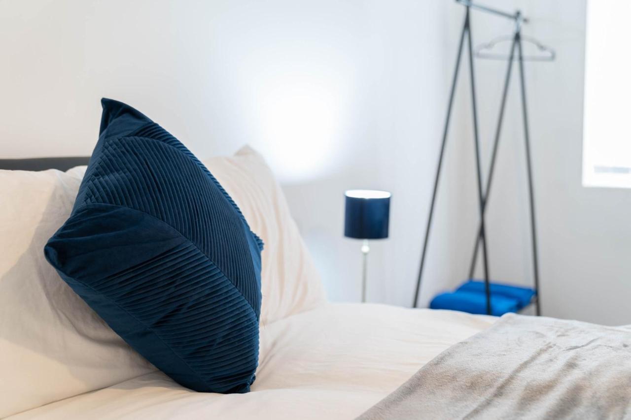Three Bedroom Apartment- One Choice Stays Serviced Accommodation- Jewellery Quarter Бирмингем Экстерьер фото
