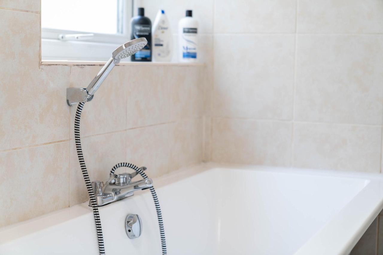 Three Bedroom Apartment- One Choice Stays Serviced Accommodation- Jewellery Quarter Бирмингем Экстерьер фото